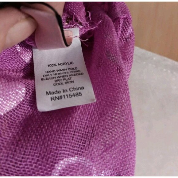 Juicy Couture (OS) Pink Infinity Scarf, Logo Heart Gold Letters New 100% Acrylic - Picture 5 of 5